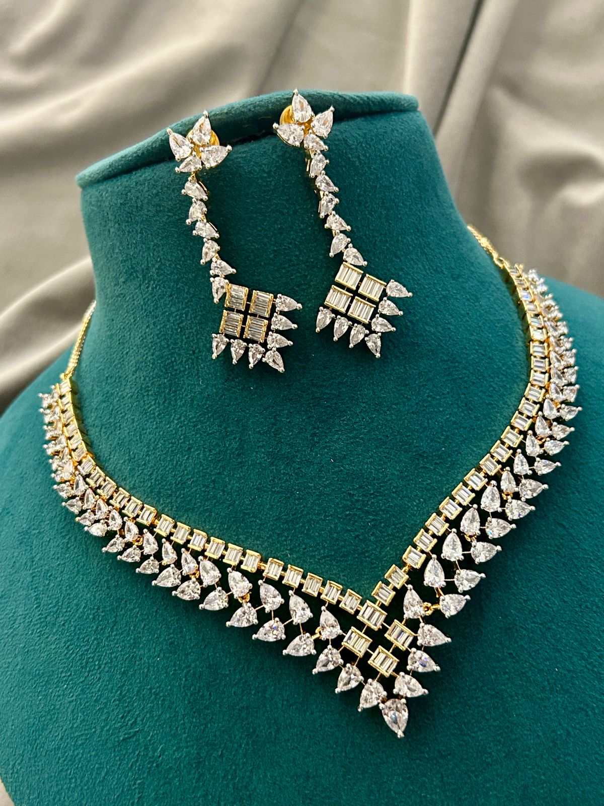 Gold Finish V-Shape Diamond Look Necklace Set